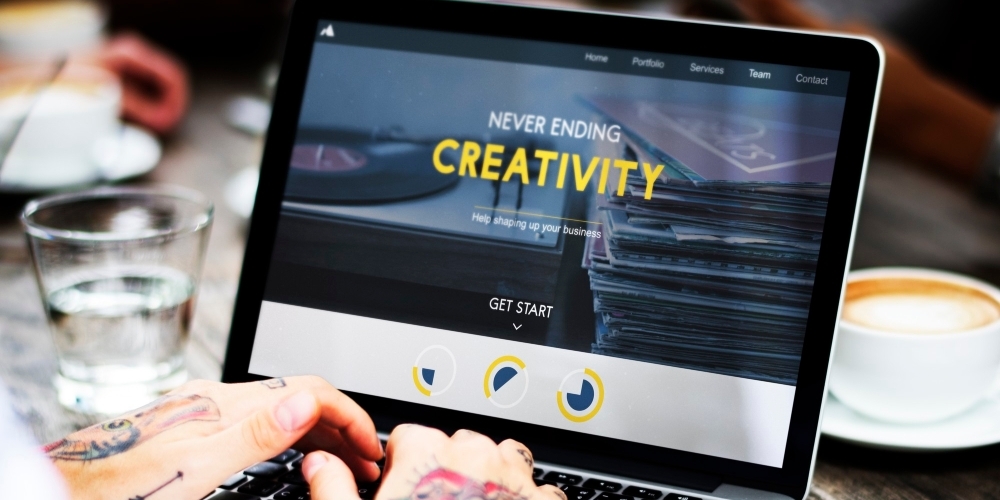 Online Presence for Artists: Crafting Amazing Websites for Creative Visionaries