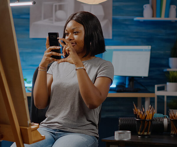 The Do’s and Don’ts of Selling Art on Social Media